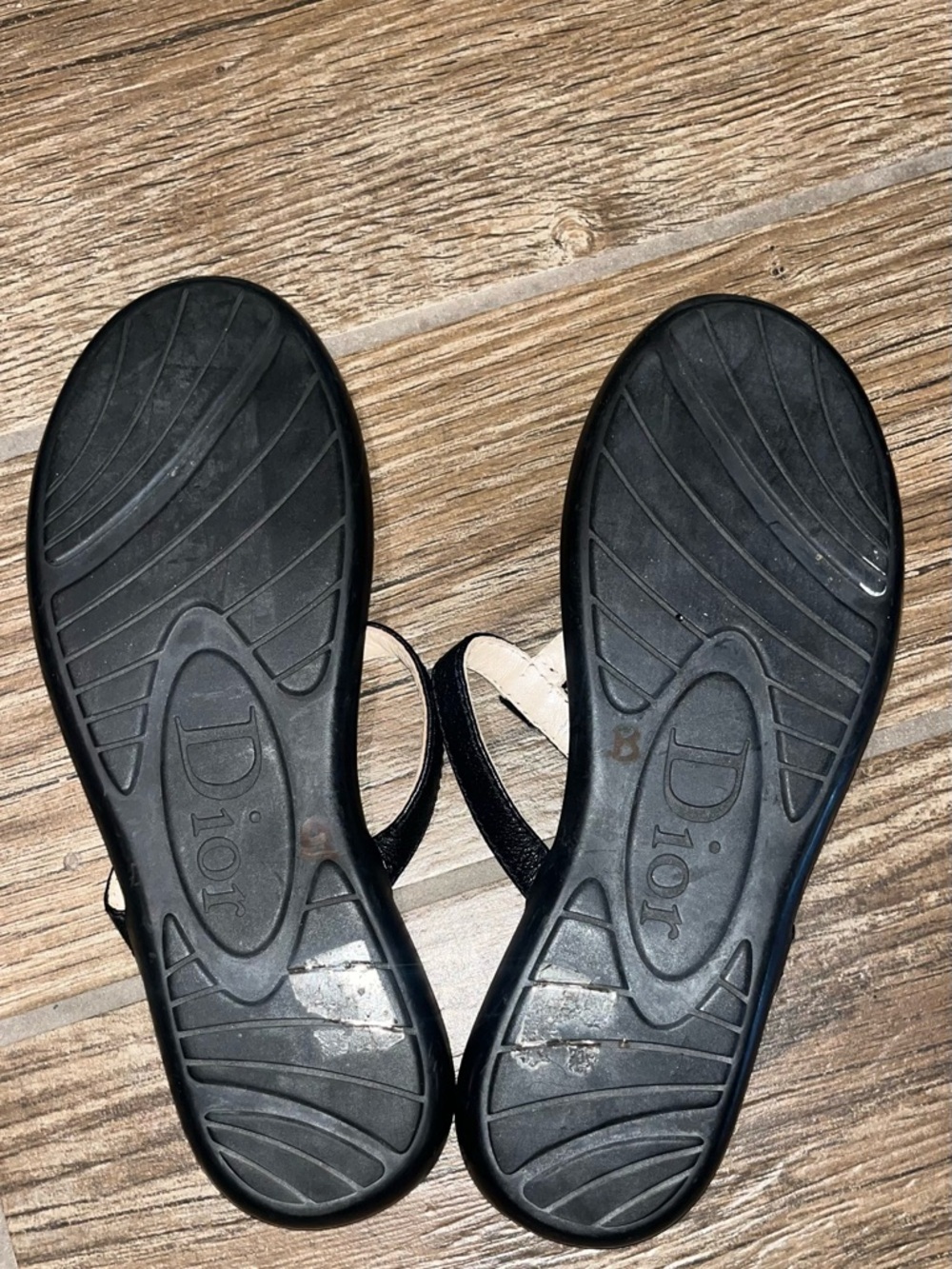 Christian Dior Black Leather T-Strap Logo Charm Sandals - Picture 4 of 4